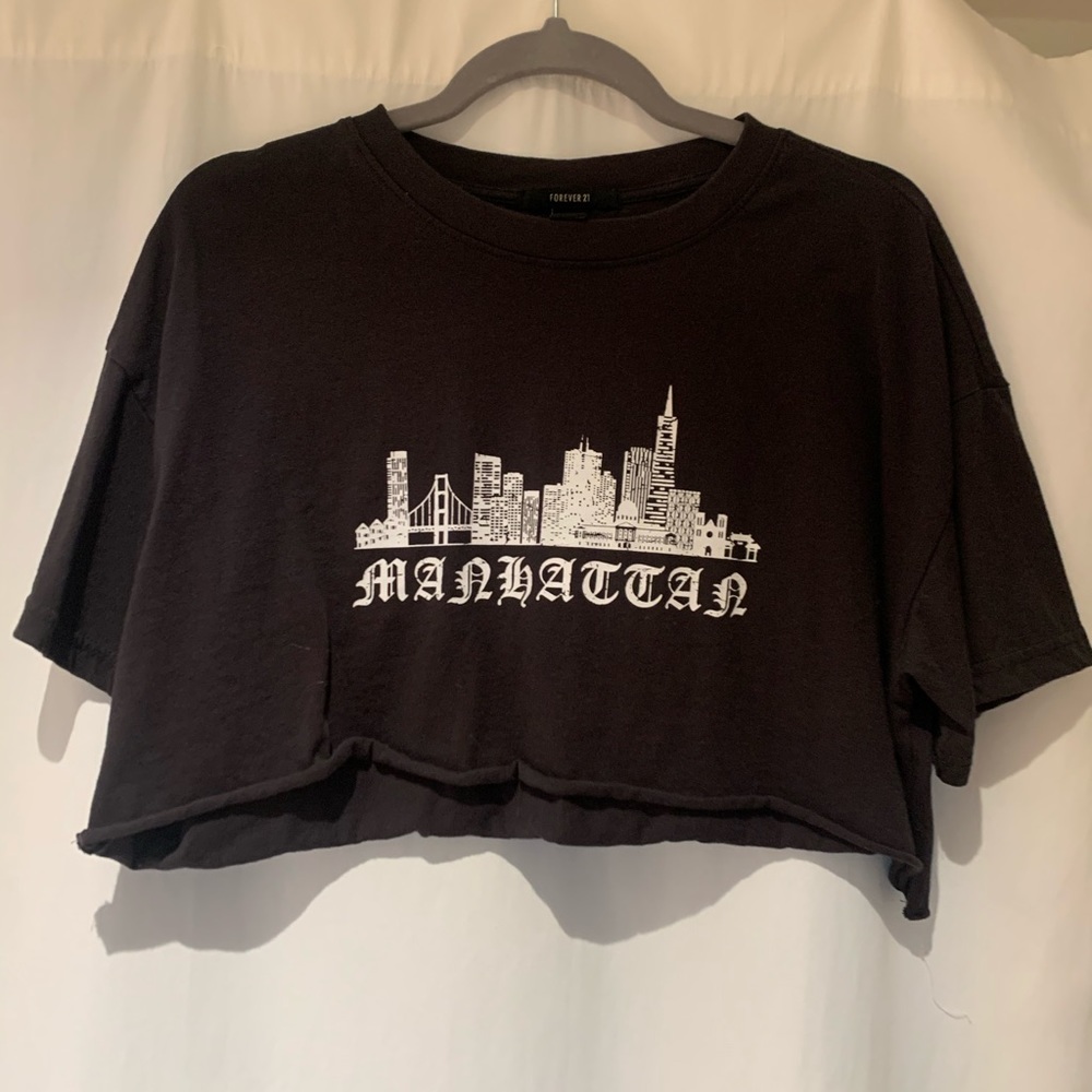 Forever 21 Cropped Black T-Shirt